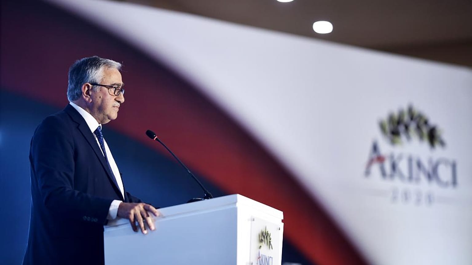 Ακιντζί: "Οι κινήσεις για τα Βαρώσια πρέπει να είναι σύμφωνες με το διεθνές δίκαιο και τον ΟΗΕ"
