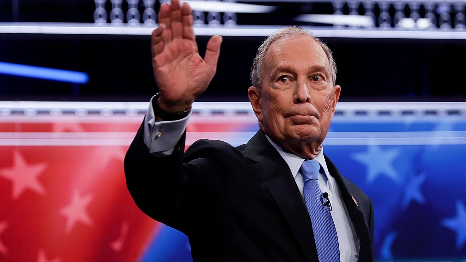"Todos contra Michael Bloomberg": agitado debate en las primarias demócratas