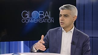 صادق خان عمدة لندن وعضو في حزب العمال
