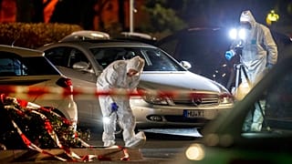 Ein Mann aus Hanau erschoss am Donnerstagabend 9 Menschen, er selbst und seine Mutter wurden tot in ihrer gemeinsamen Wohnung aufgefunden.