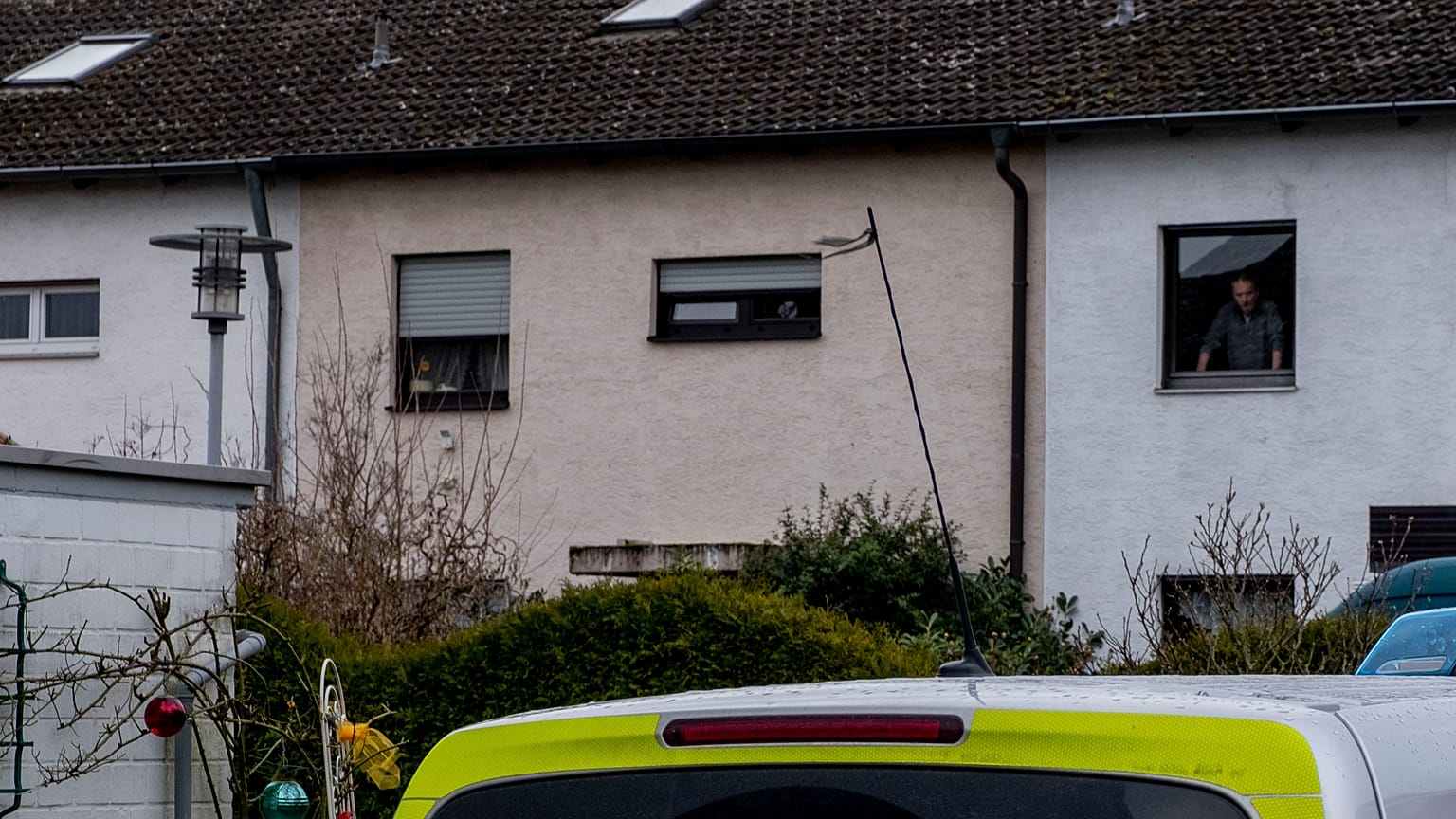 Police searched a house in Hanau, believed to be the place where the suspect was found dead.