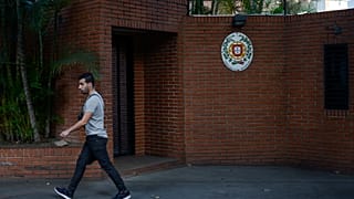 Portugueses e luso-descendentes criticam bloqueio à TAP
