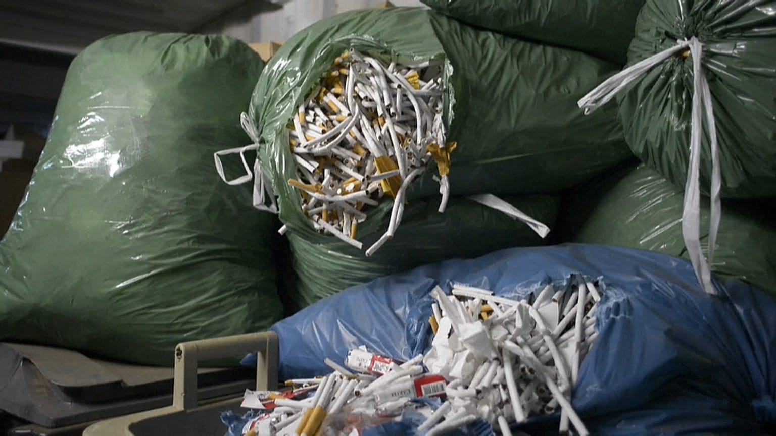 #euroviews : usine de tabac démantelée, œufs pourris dans nos assiettes et Carnaval de Rio