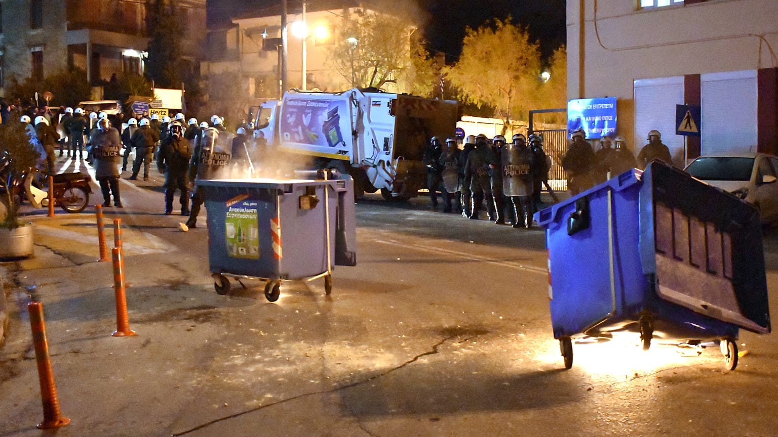 Zavargások, összecsapások a görög szigeteken