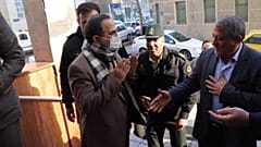 محسن هاشمی، رئیس شورای شهر تهران (راست) و محمد رحمان زاده، شهردار منطقه ۱۳ تهران (چپ)
