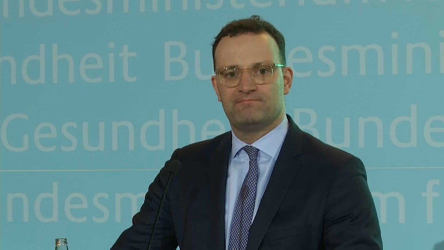 Spahn rechnet mit Coronaepidemie in Deutschland