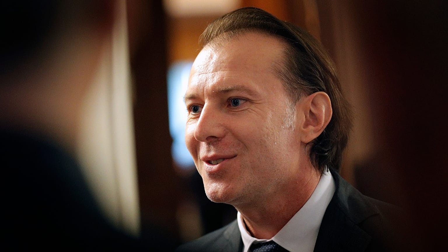 Románia: újra liberális politikust kért kormányalakításra Iohannis