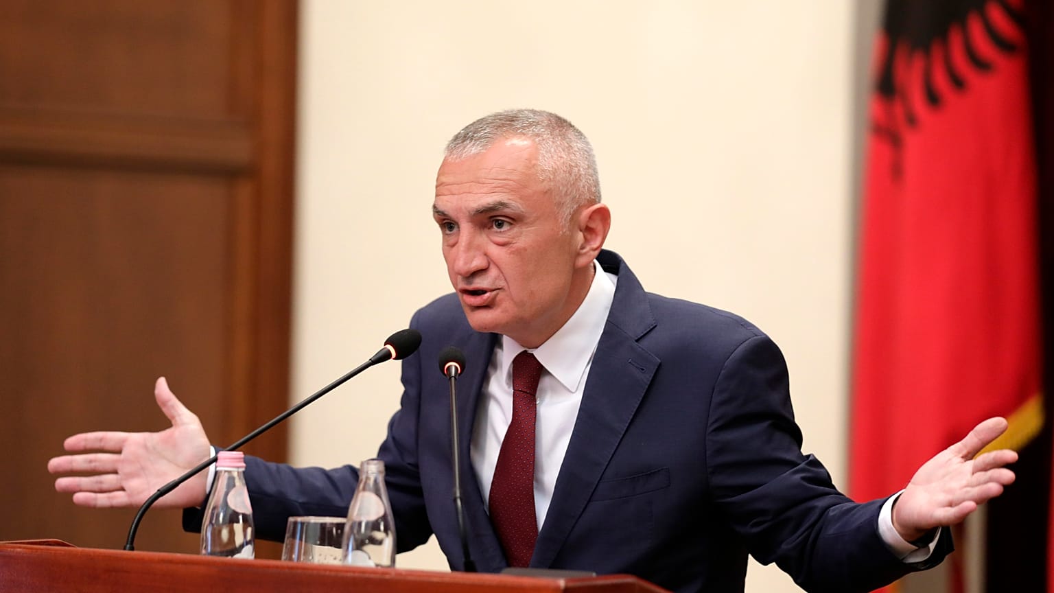 Албания: когда президент призывает свергнуть правительство