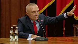 Albania: scontro tra Presidente e governo, Meta invoca la piazza