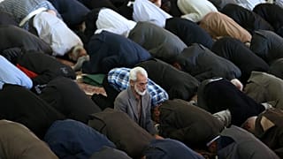 Covid-19'un ibadetlere etkisi: Koronavirüs endişesinin tırmandığı İran'da cuma namazı kılınmayacak