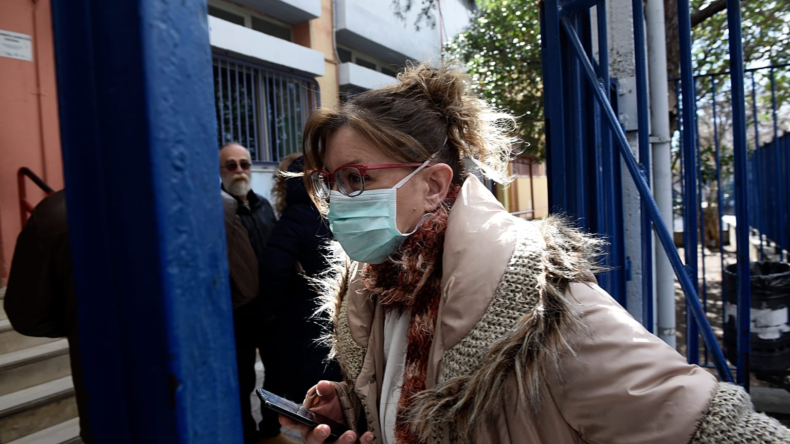 COVID-19: 1135, η νέα τηλεφωνική γραμμή από τον ΕΟΔΥ 