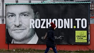 O partido de direita populista "Partido das Pessoas Comuns" está em primeiro lugar nas sondagesn