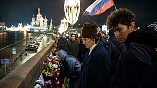 Акция памяти Бориса Немцова на Большом Москворецком мосту в Москве 27 февраля 2020
