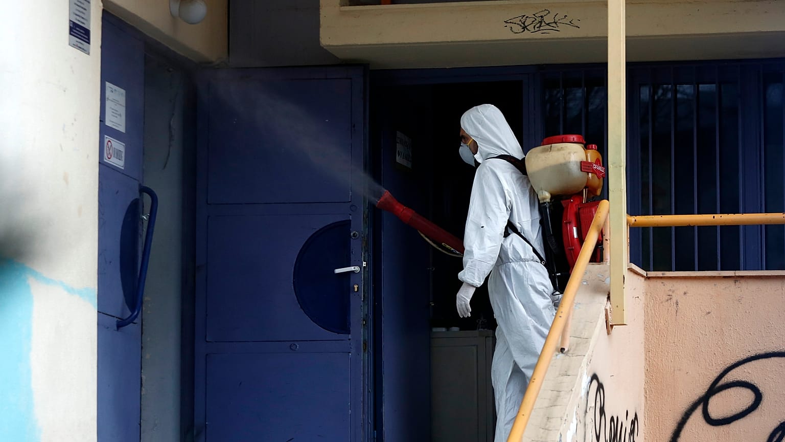 Οι τελευταίες εξελίξεις για τον κορονοϊό που έφτασε στην Ελλάδα