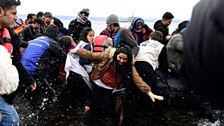 Nem tartóztatja fel többé a menekülteket Törökország