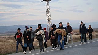 Türkiye'den gelecek olası göç dalgasına karşı Yunanistan ve Bulgaristan sınır güvenliğini artırdı