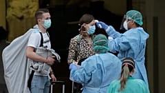 Проверка туристов на Канарских островах