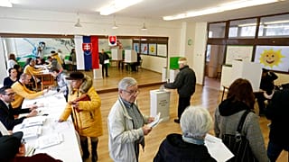 Los sondeos auguran la victoria de la derecha en los comicios generales de Eslovaquia