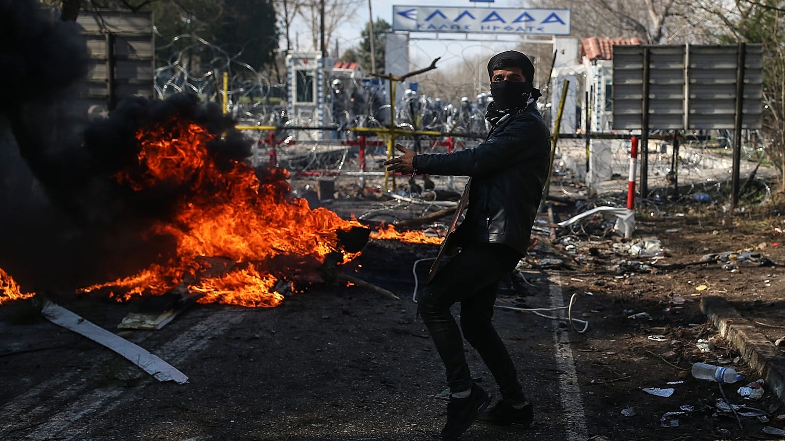 In migliaia da Idlib alle porte d'Europa: Atene dice no
