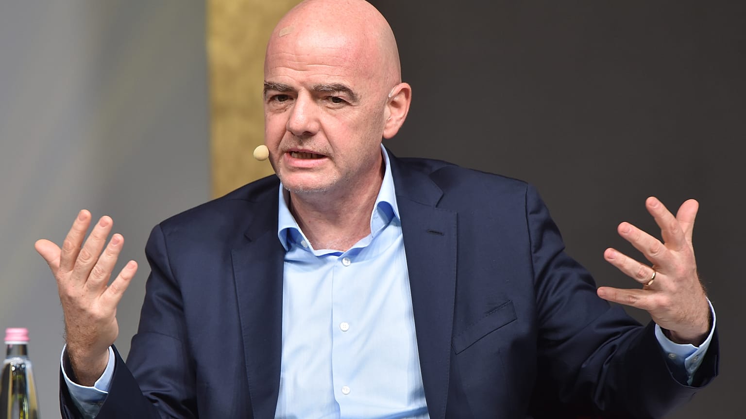 FIFA Başkanı Infantino: Koronavirüs sebebiyle uluslararası futbol maçları ertelenebilir