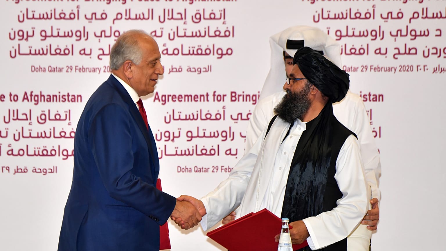 توقيع اتفاق السلام بين الولايات المتحدة وحركة طالبان في أفغانستان