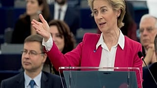 Φον ντερ Λάιεν: Προτεραιότητά μας να στηρίξουμε την Ελλάδα