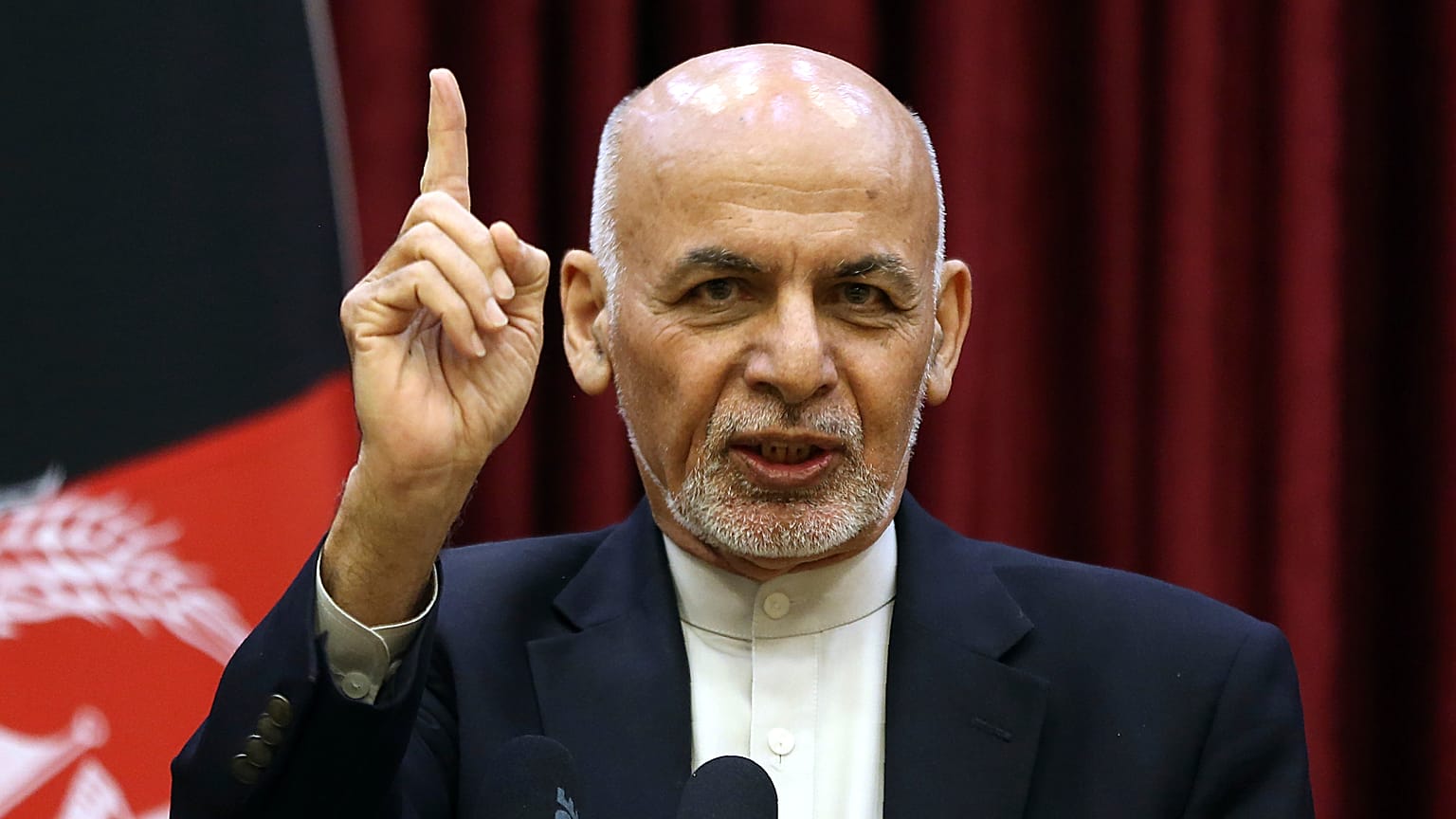 اشرف غنی: برغم توافق آمریکا و طالبان زندانیان این گروه را آزاد نمی‌کنیم