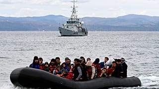 La misión de Frontex en la frontera griega "carece de base jurídica adecuada" 