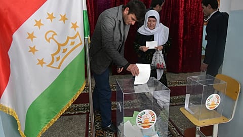 Wahlbeobachter kritisieren Parlamentswahl in Tadschikistan 