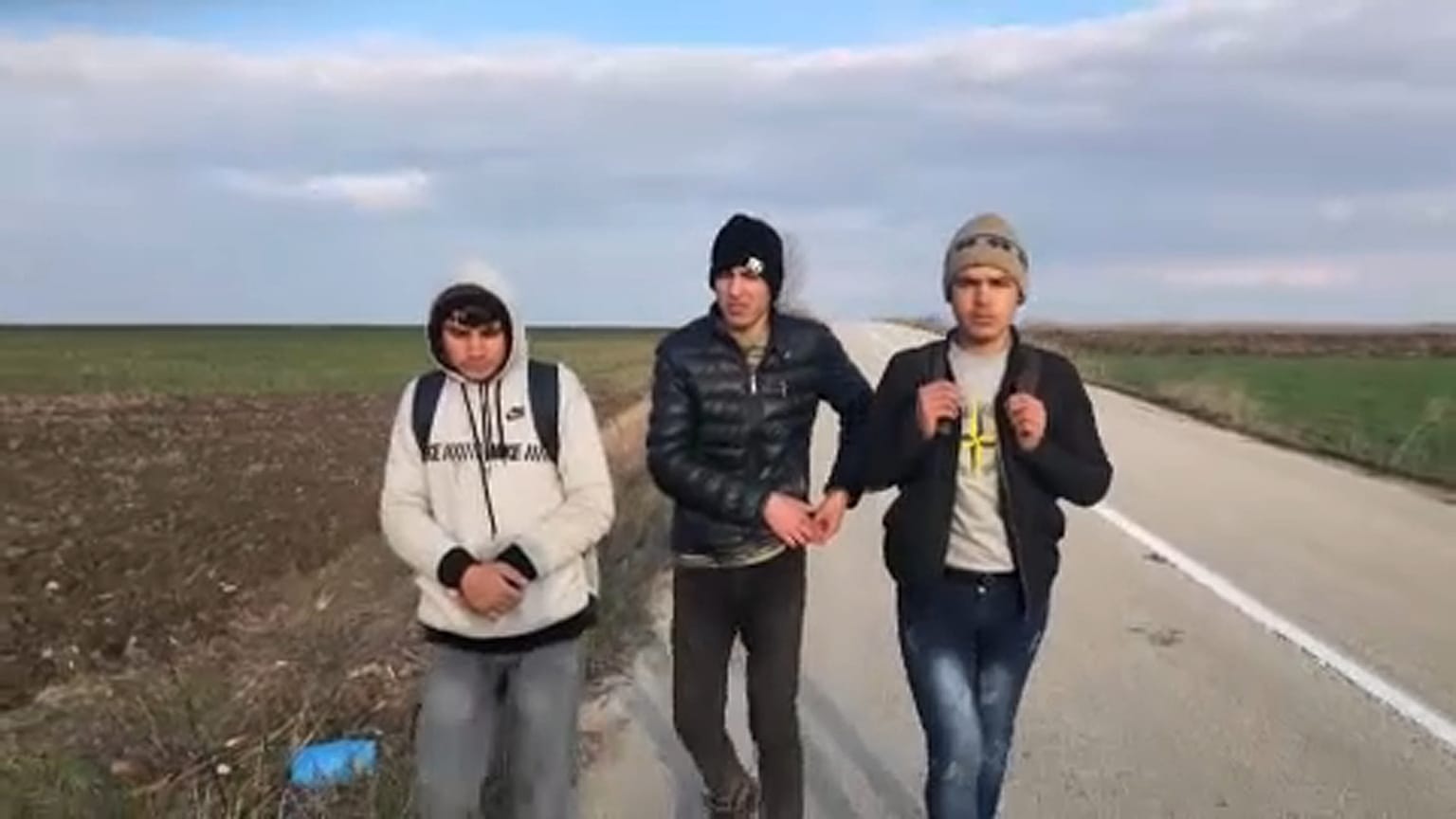 Akadnak, akik bejutnak a görög határon