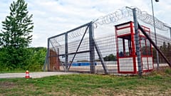 A röszkei tranzitzóna bejárata