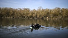 Εικόνες από drone στις Καστανιές και διάσχιση του ποταμού Έβρου