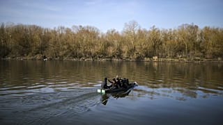 Εικόνες από drone στις Καστανιές και διάσχιση του ποταμού Έβρου