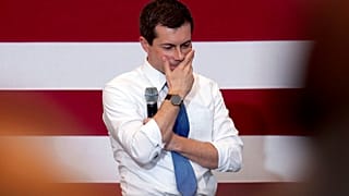 Primarias Demócratas: Pete Buttigieg se echa a un lado en vísperas del "supermartes"