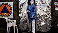 Isolationszelt vor Notaufnahme des Krankenhauses von Piacenza (Februar 2020)