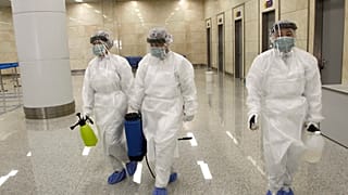 ΠΟΥ για COVID-19 : Πιο φονικός από τη γρίπη, όμως μπορεί να περιοριστεί