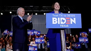 Super Tuesday: fuori anche Amy Klobuchar, che dà il suo appoggio a Biden