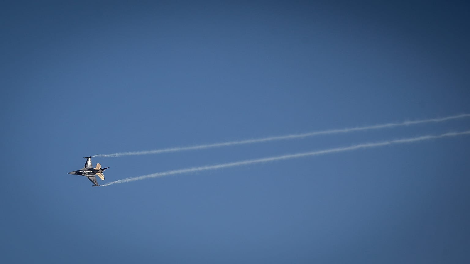 F16 savaş uçağı