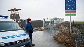 Vizsgálja a tranzitzónák lezárását Brüsszel