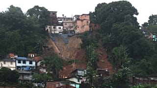 Tempestade provoca pelo menos 16 mortos no litoral de São Paulo
