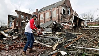 ABD'nin Tennessee eyaletini vuran hortumda en az 25 kişi hayatını kaybetti