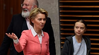 European Commission President Ursula von der Leyen and Swedish environmentalist Greta Thunberg