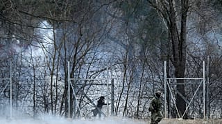 Greece Turkey Migrants