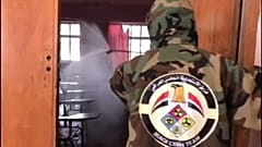 Irak: Soldaten sprühen gegen das Virus
