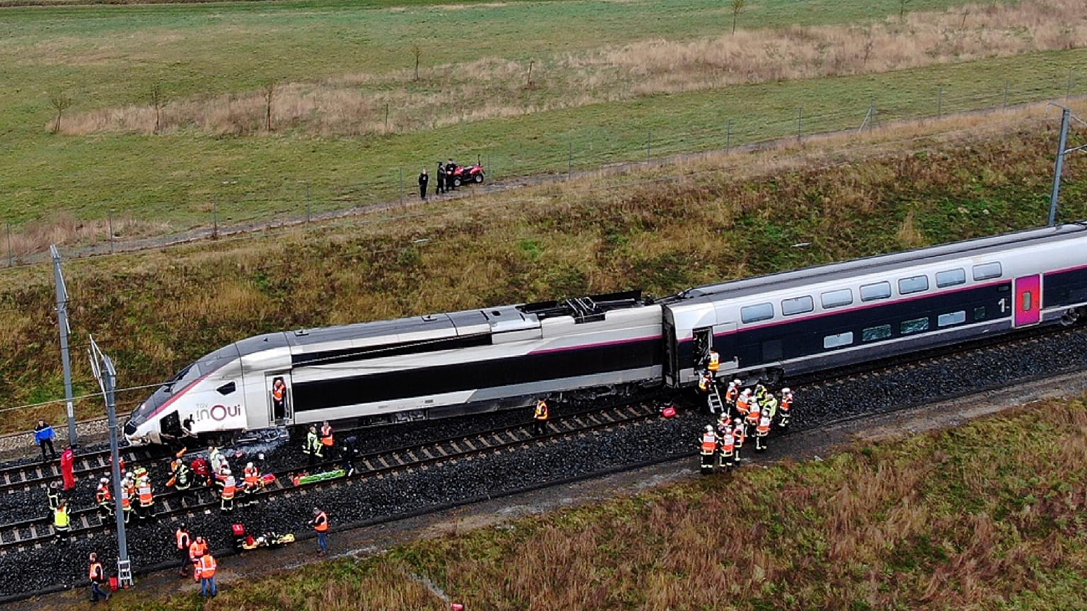 Под Страсбургом TGV сошёл с рельсов
