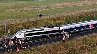 Под Страсбургом TGV сошёл с рельсов