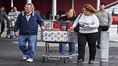 Toilet paper out of stock as Australia stockpiles during COVID-19 outbreak 