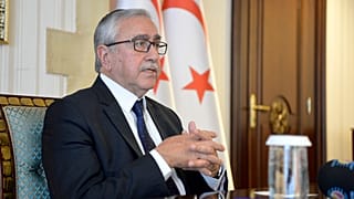 COVID-19: Επιστολές Ακιντζί σε Πρόεδρο Κομισιόν και ΓΓ ΟΗΕ για τα κλειστά οδοφράγματα