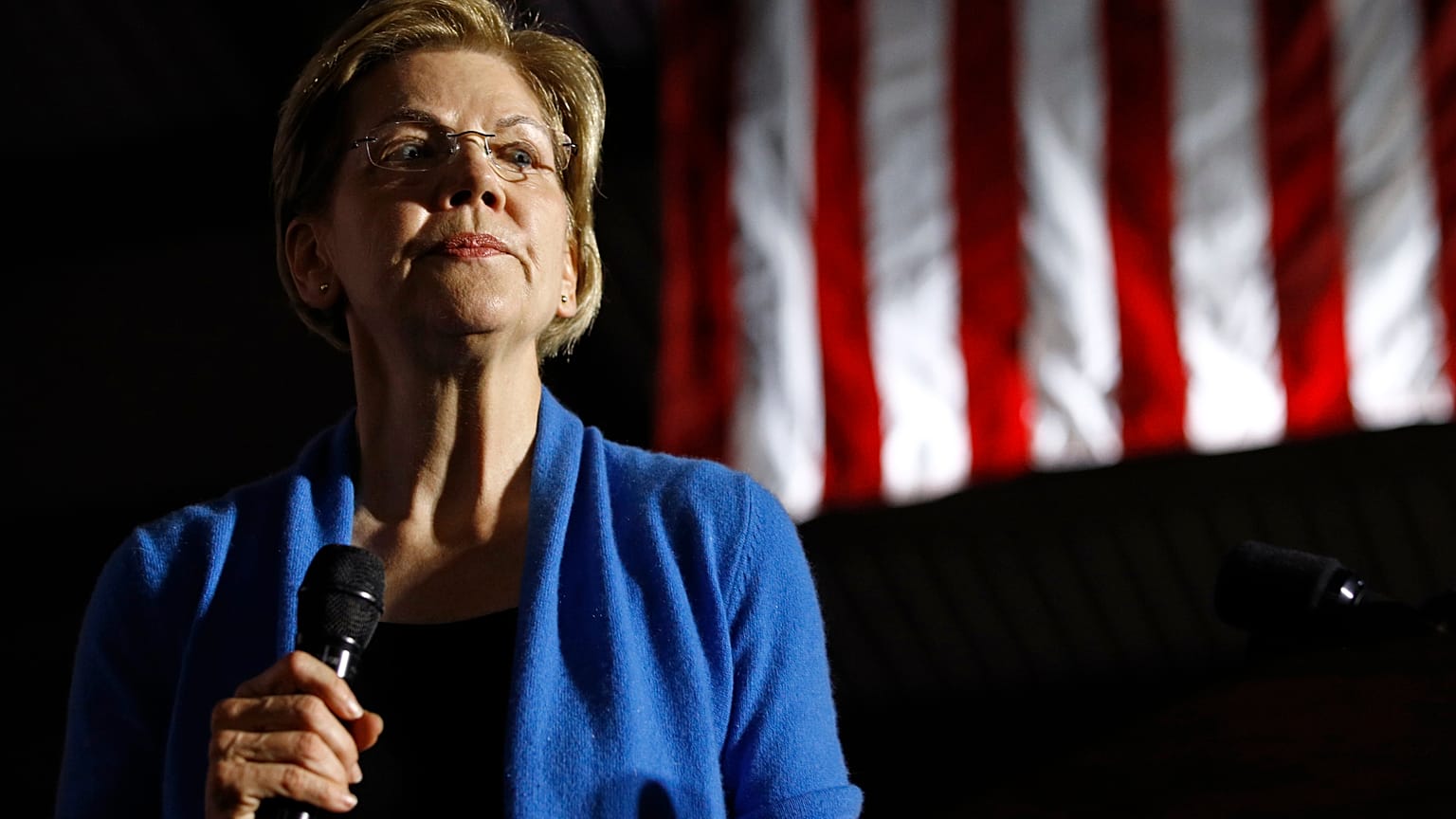 ABD'de Elizabeth Warren başkanlık yarışından çekildi