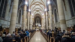 Éjféli szentmise a budapesti Árpád-házi Szent Erzsébet-plébániatemplomban